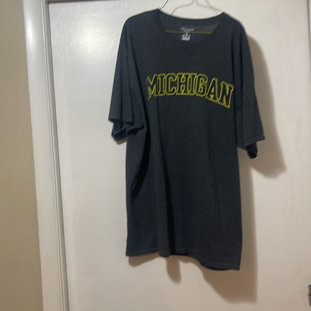 Champion Men's Dark Gray Michigan Tee size 2 XL - Picture 2 of 4